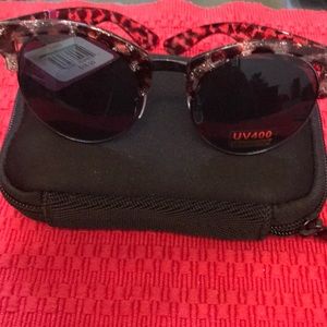 Glittery Leopard Pattern Sunglasses